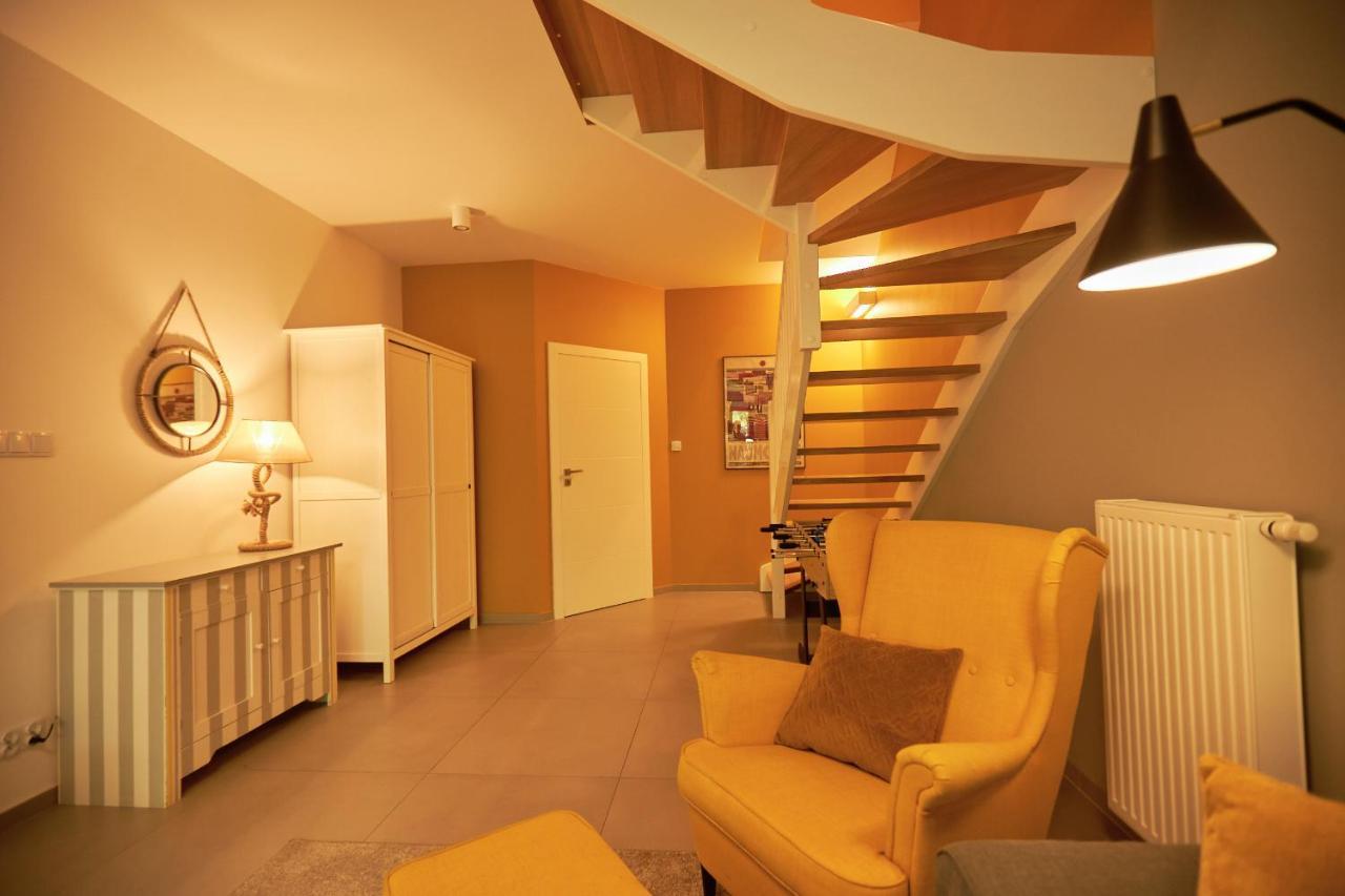 Seayou Yellow House Villa Rogowo  Luaran gambar