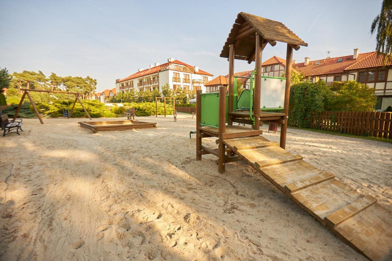 Seayou Yellow House Villa Rogowo  Luaran gambar